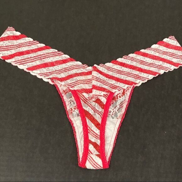 Victorias Secret Christmas and Everyday one size lace glitter thong fits M L - Picture 4 of 8
